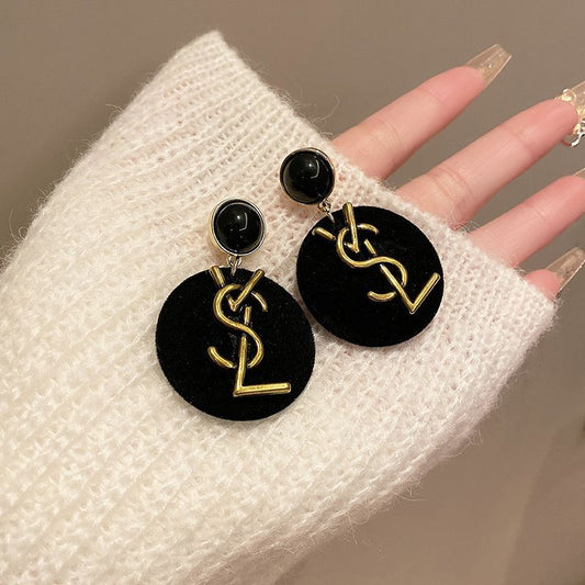 Women's Fashion Black Classic Velvet Earrings